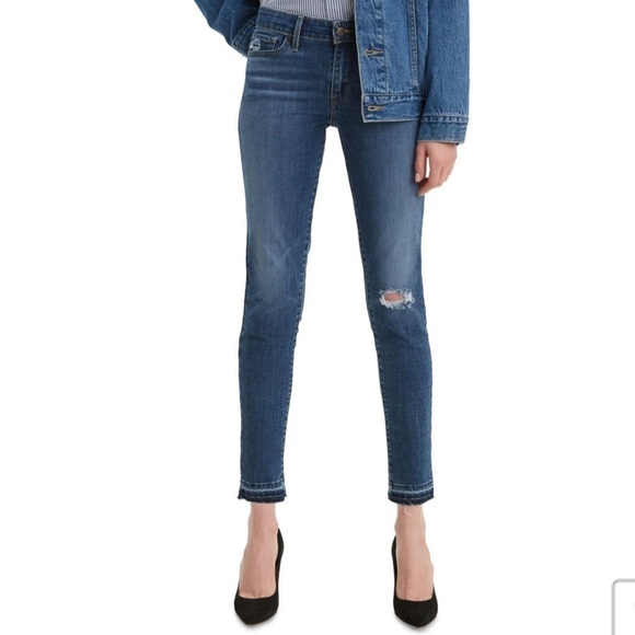 Levi’s Medium Wash 711 Skinny Distressed Jeans - Picture 1 of 10